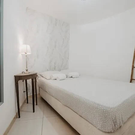 Aloha Surf House アパート エリセイラ